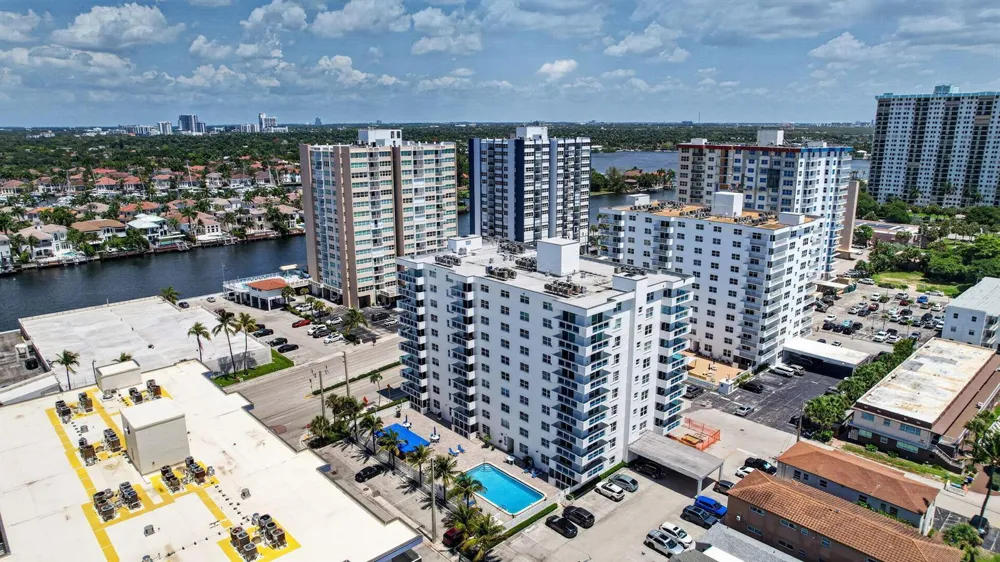 1701 S OCEAN DRIVE #902 Hollywood, FL 33019