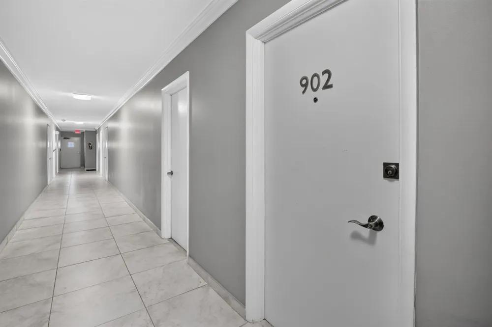 1701 S OCEAN DRIVE #902 Hollywood, FL 33019