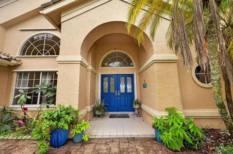1306 SW COTTONWOOD Cove