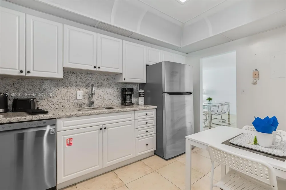 3801 S Ocean Dr #9T Hollywood, FL 33019