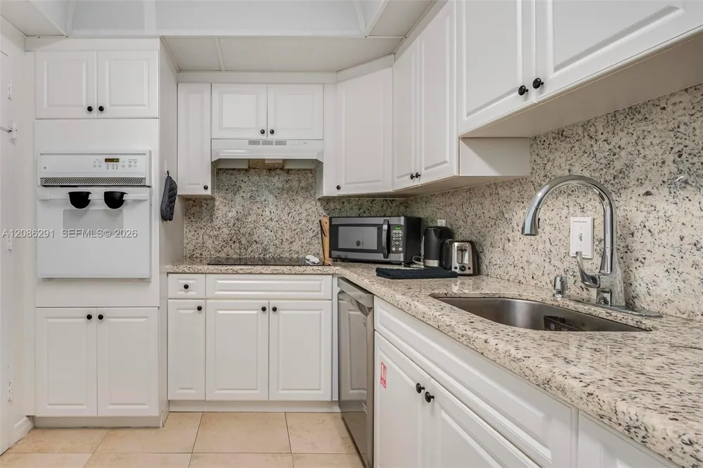 3801 S Ocean Dr #9T Hollywood, FL 33019