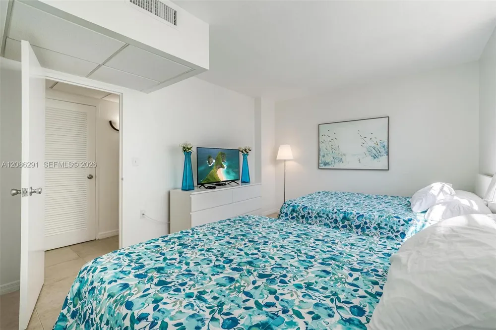 3801 S Ocean Dr #9T Hollywood, FL 33019