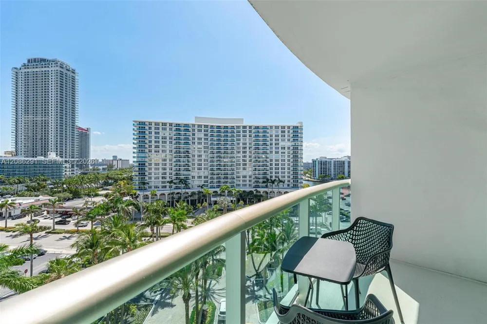 3801 S Ocean Dr #9T Hollywood, FL 33019