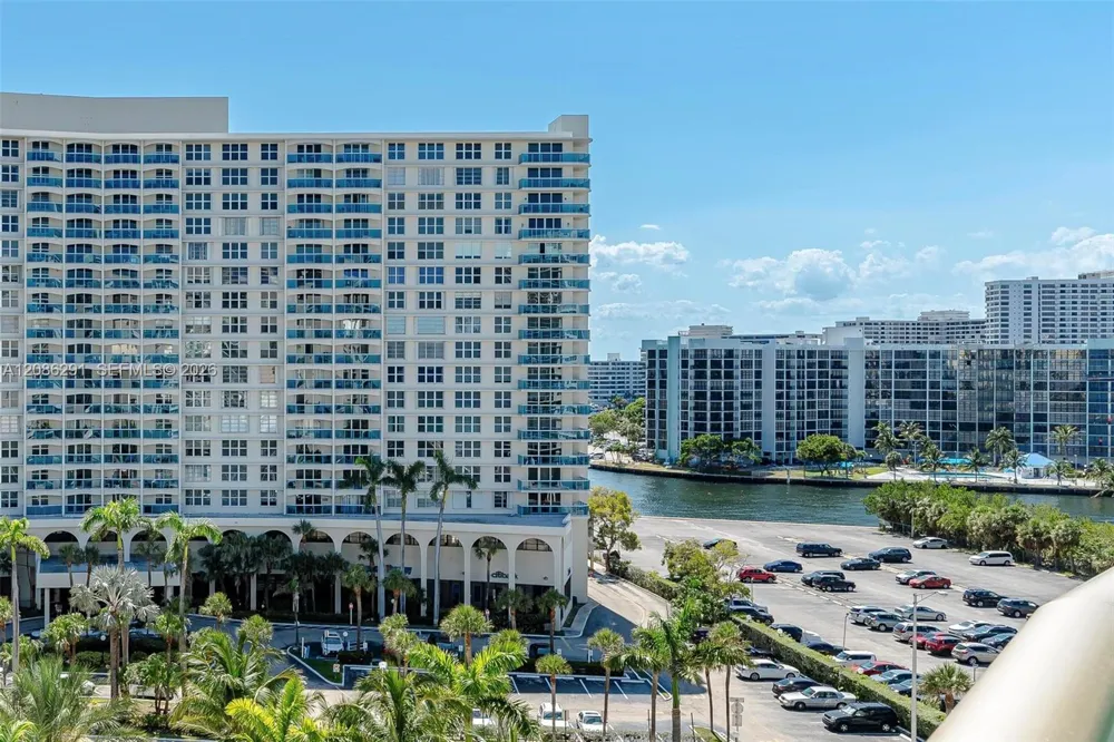 3801 S Ocean Dr #9T Hollywood, FL 33019