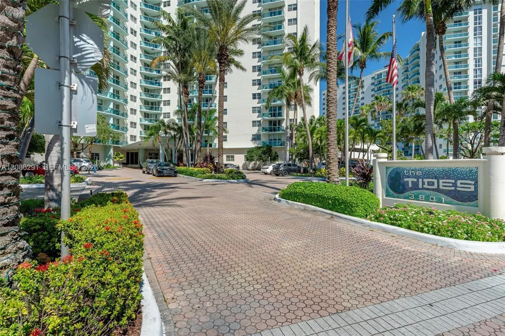 3801 S Ocean Dr #9T Hollywood, FL 33019