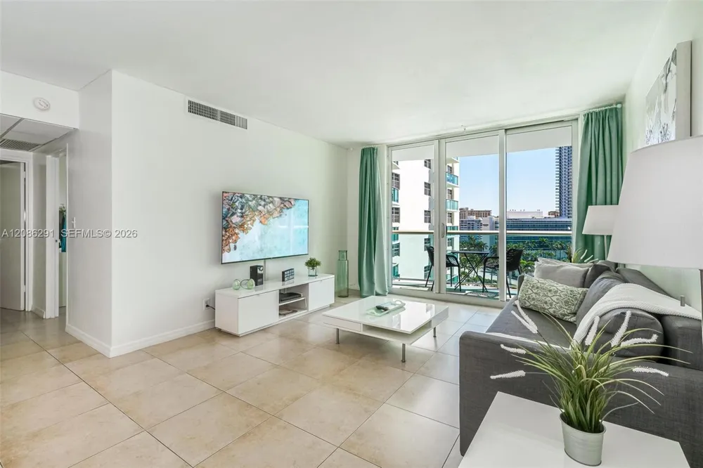 3801 S Ocean Dr #9T Hollywood, FL 33019