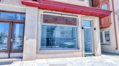 803 E 8th Street