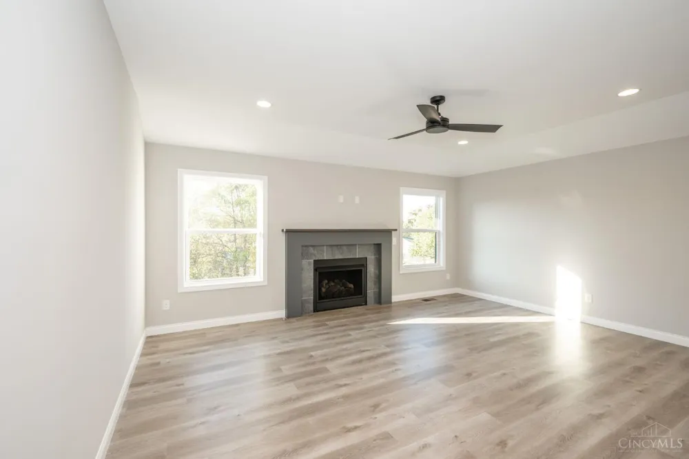 1319 Peregrine Way Hamilton, OH 45013