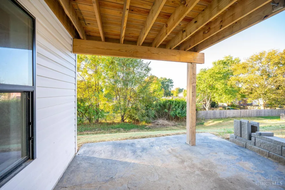1319 Peregrine Way Hamilton, OH 45013