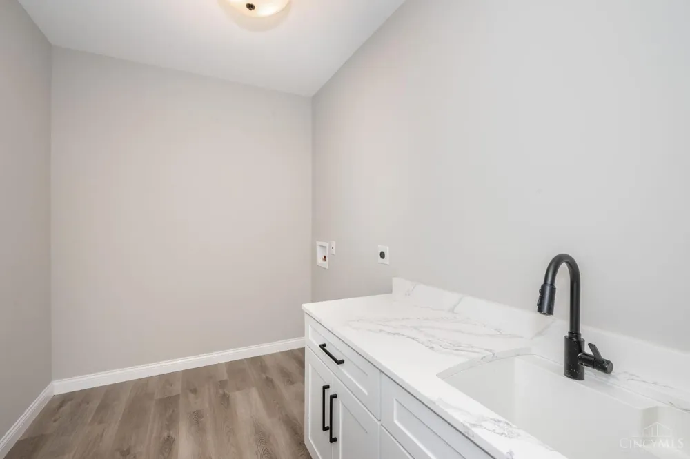 1319 Peregrine Way Hamilton, OH 45013