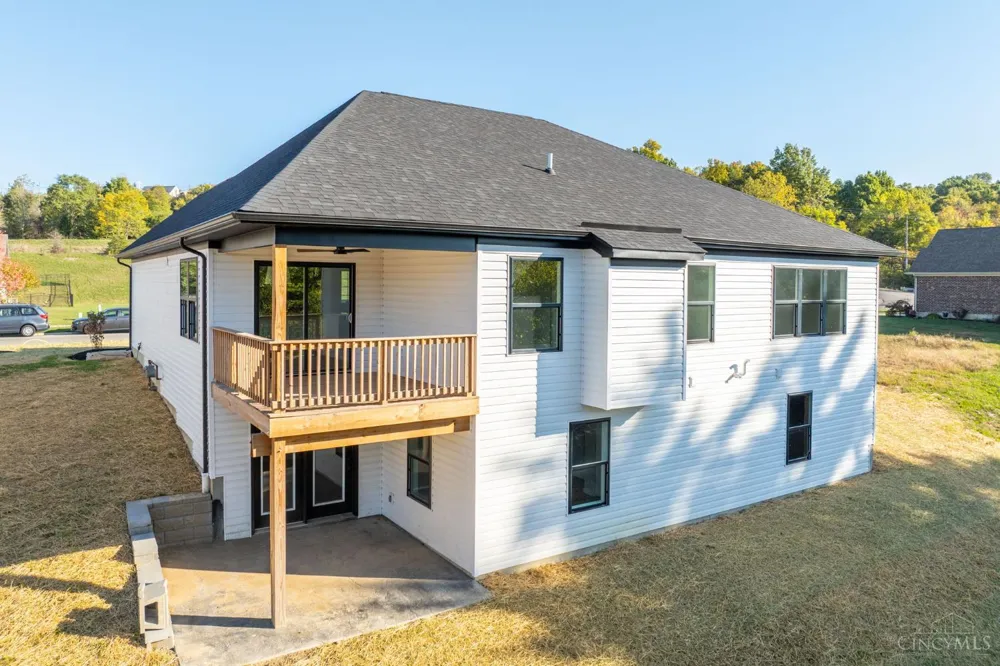 1319 Peregrine Way Hamilton, OH 45013