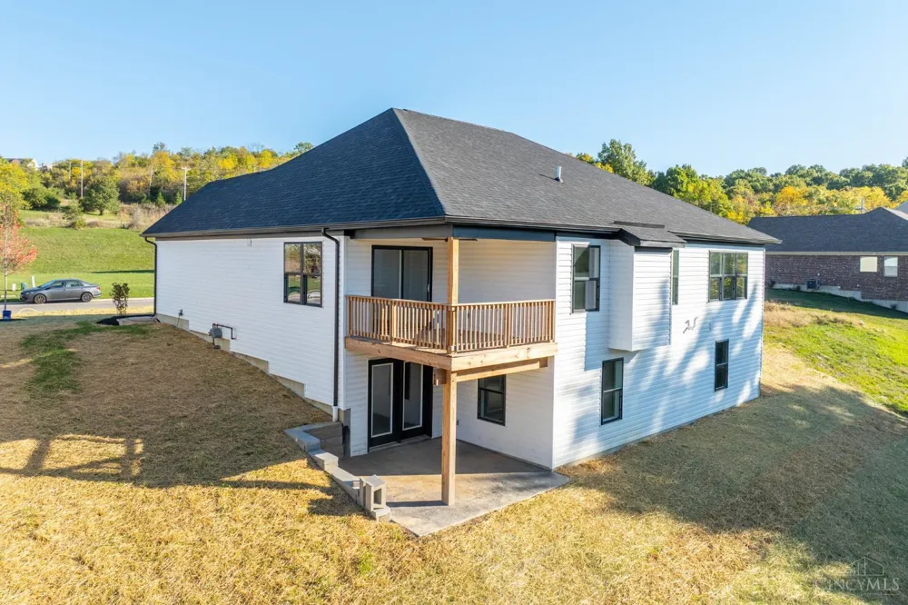 1319 Peregrine Way Hamilton, OH 45013