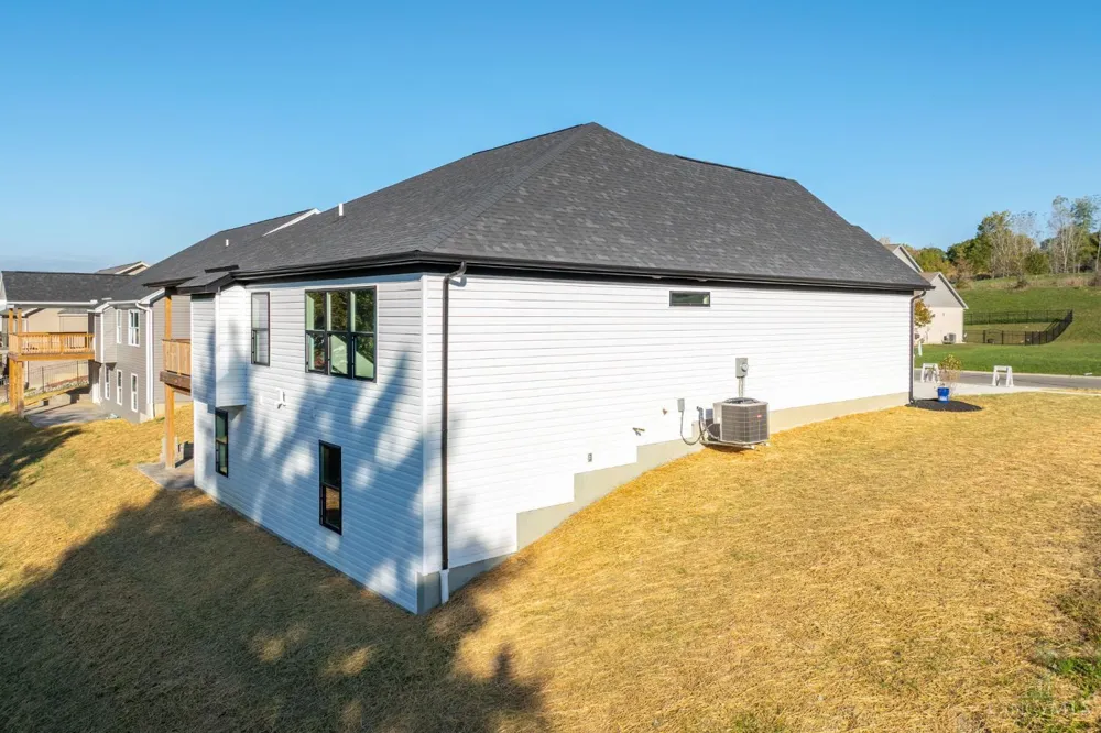 1319 Peregrine Way Hamilton, OH 45013