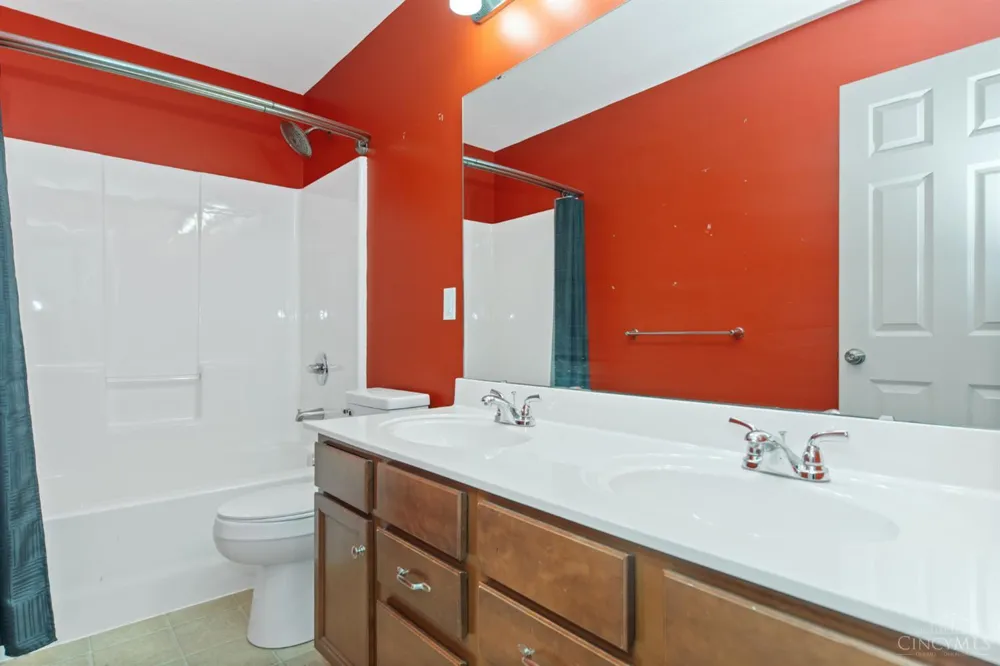 3122 Village View Lane Hamilton, OH 45152