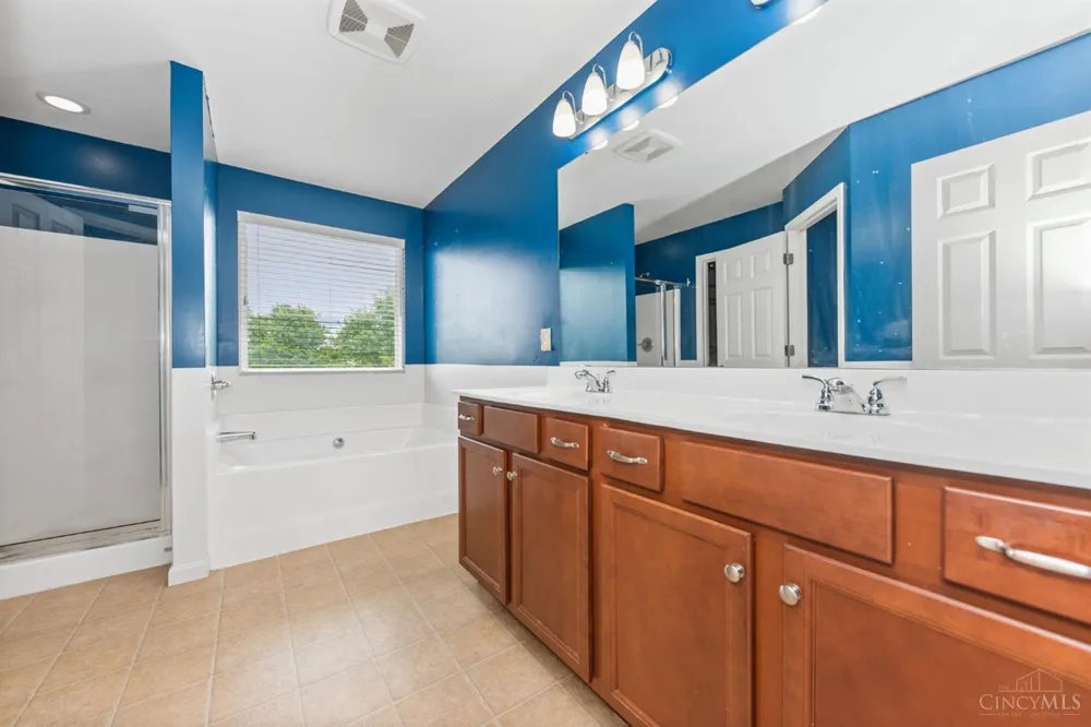 3122 Village View Lane Hamilton, OH 45152