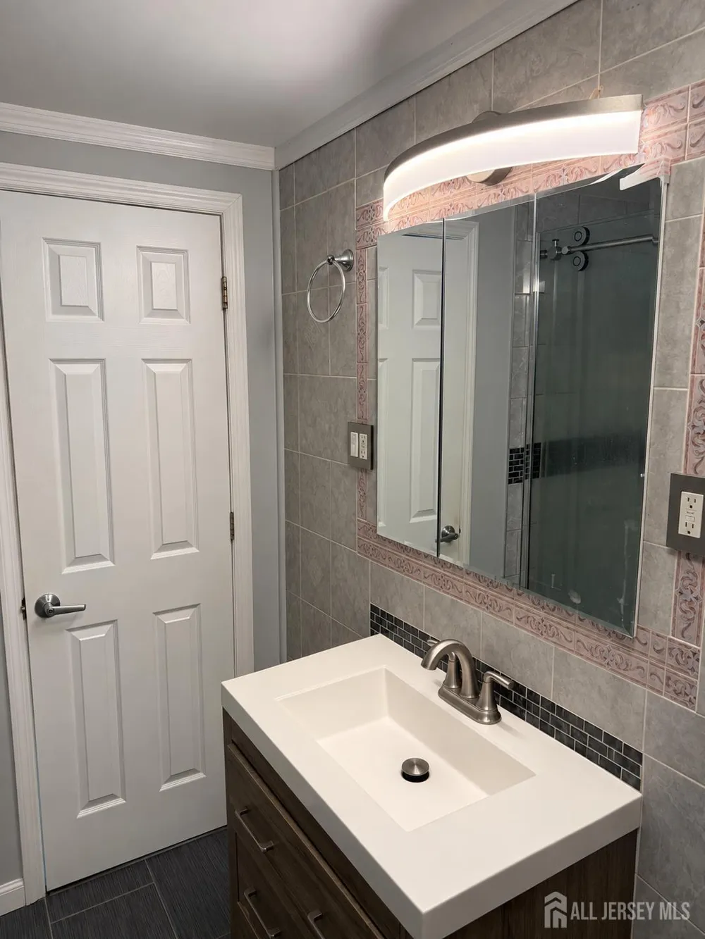 17 Old New Road South Brunswick, NJ 08852
