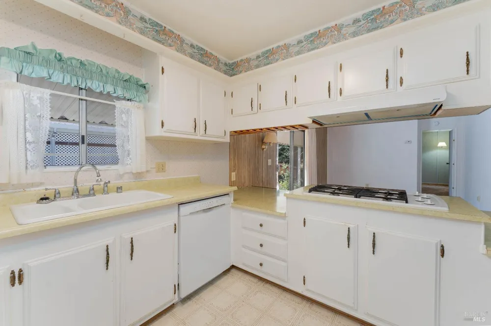 10755 Mobile Village Way ##23 Willits, CA 95490