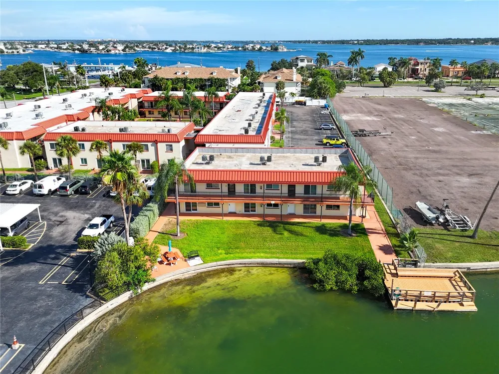 10379 PARADISE BOULEVARD #35 Treasure Island, FL 33706