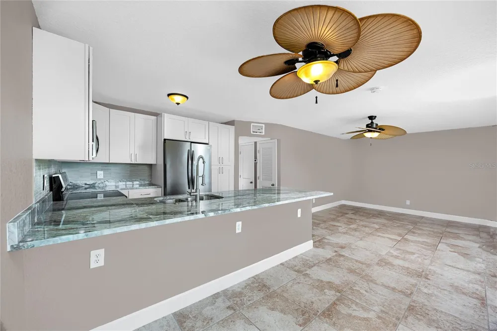 10379 PARADISE BOULEVARD #35 Treasure Island, FL 33706