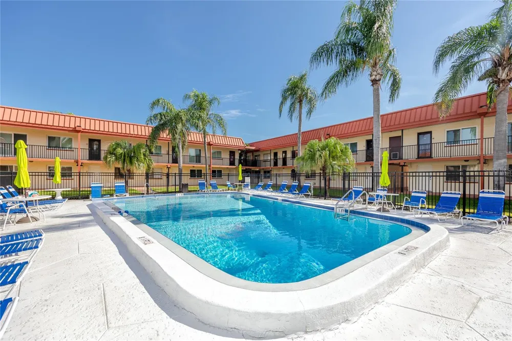 10379 PARADISE BOULEVARD #35 Treasure Island, FL 33706