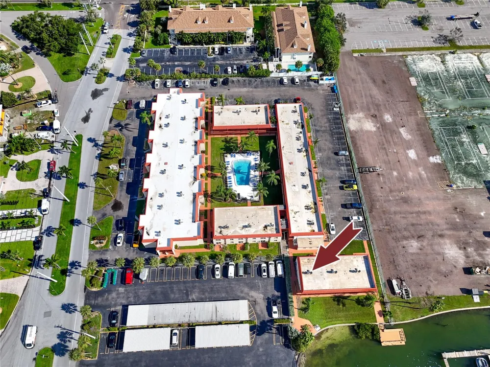 10379 PARADISE BOULEVARD #35 Treasure Island, FL 33706