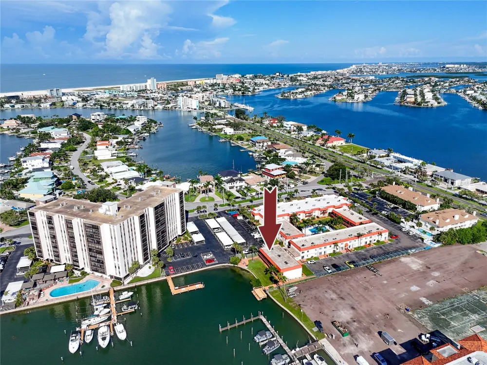 10379 PARADISE BOULEVARD #35 Treasure Island, FL 33706