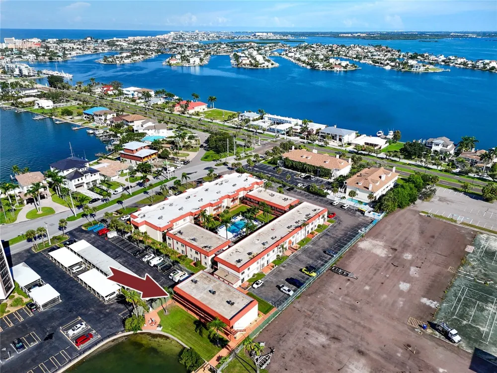 10379 PARADISE BOULEVARD #35 Treasure Island, FL 33706