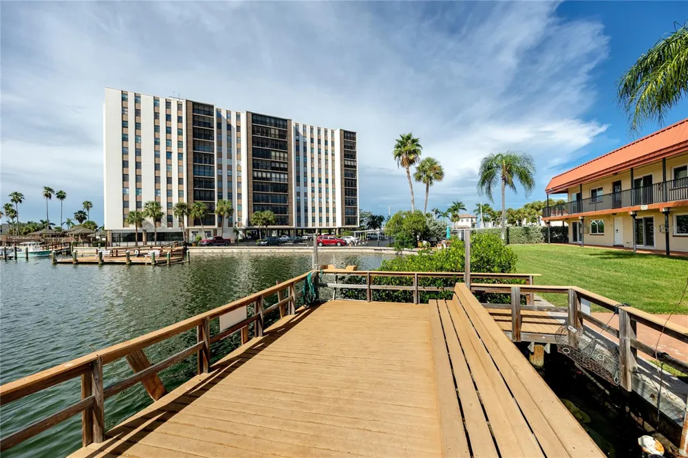 10379 PARADISE BOULEVARD #35 Treasure Island, FL 33706