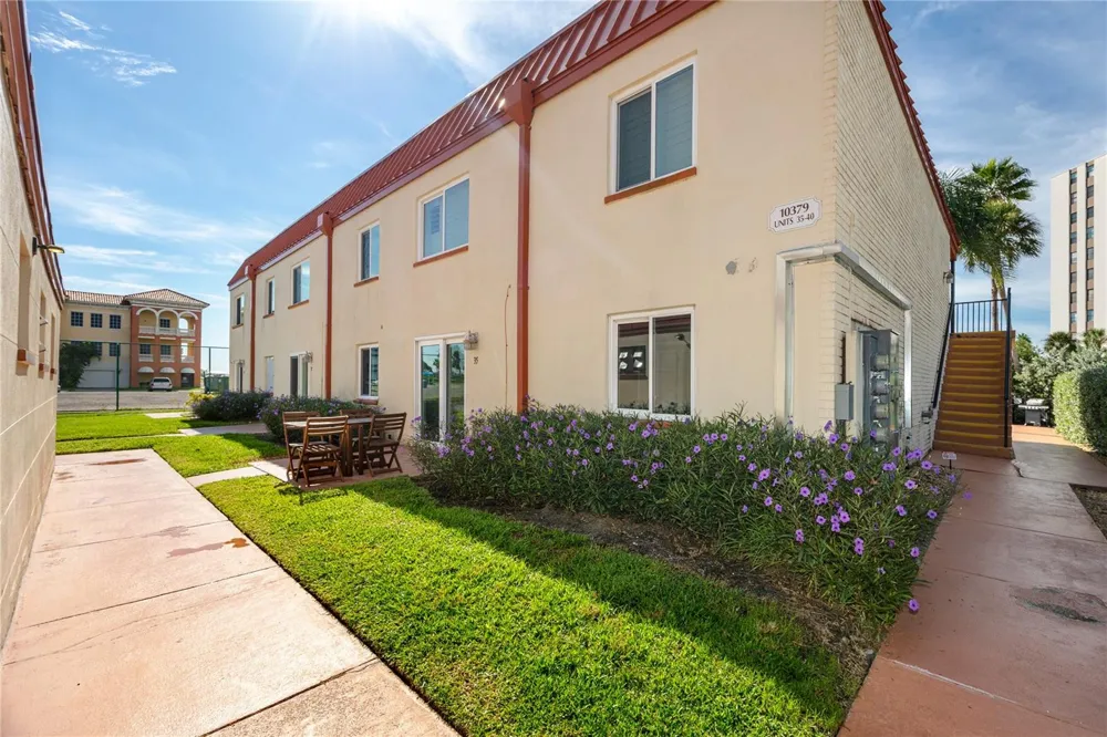 10379 PARADISE BOULEVARD #35 Treasure Island, FL 33706