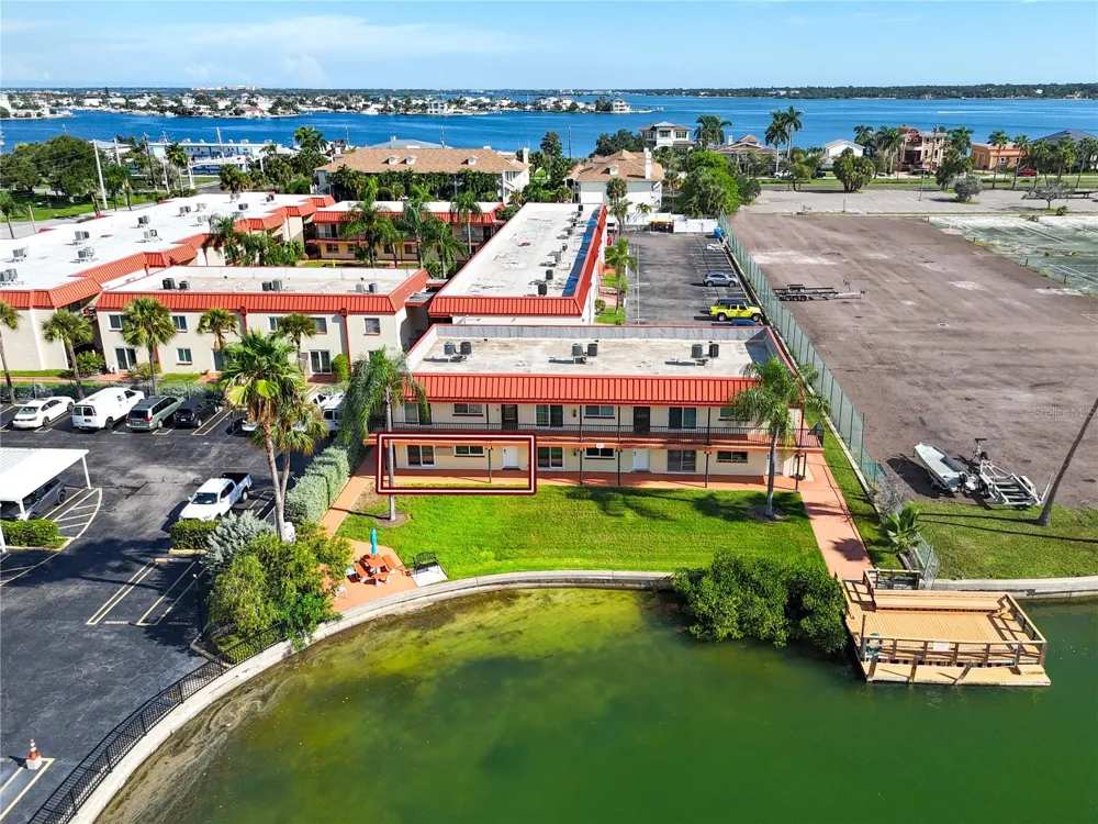 10379 PARADISE BOULEVARD #35 Treasure Island, FL 33706