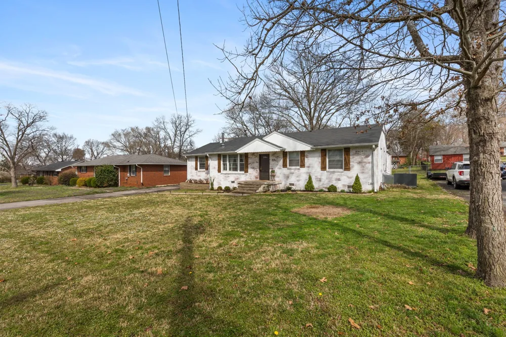 805 Woodland Drive Lebanon, TN 37087