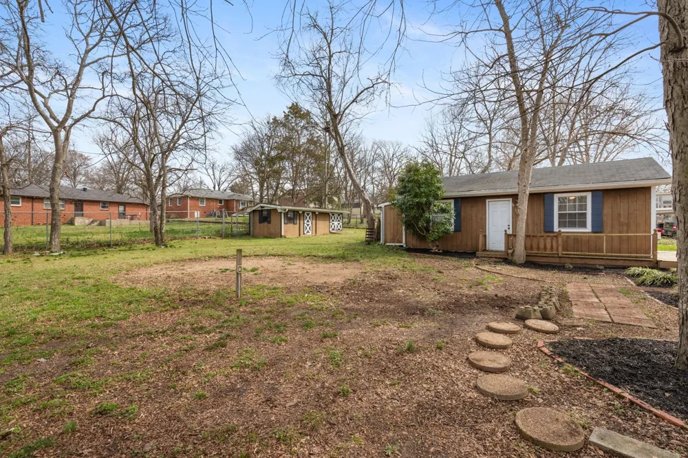 805 Woodland Drive Lebanon, TN 37087