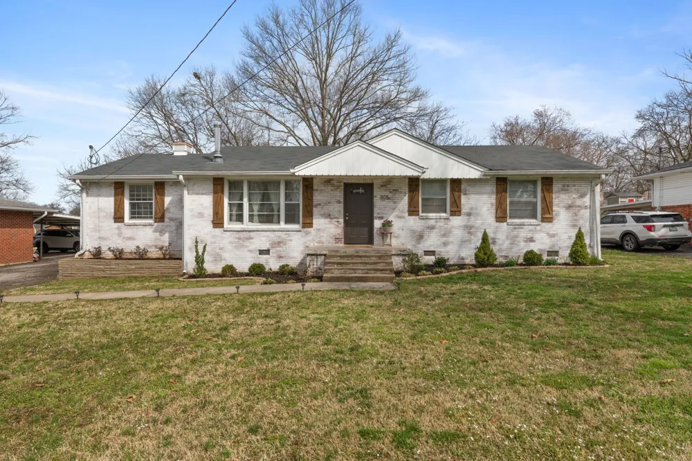 805 Woodland Drive Lebanon, TN 37087