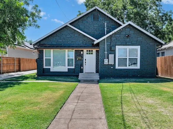 712 Hines Avenue Waco, TX 76706