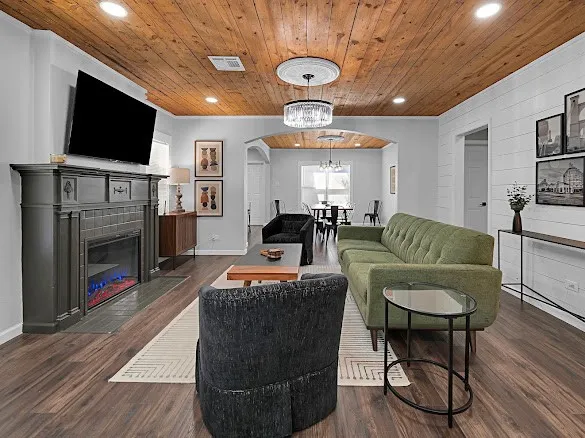 712 Hines Avenue Waco, TX 76706