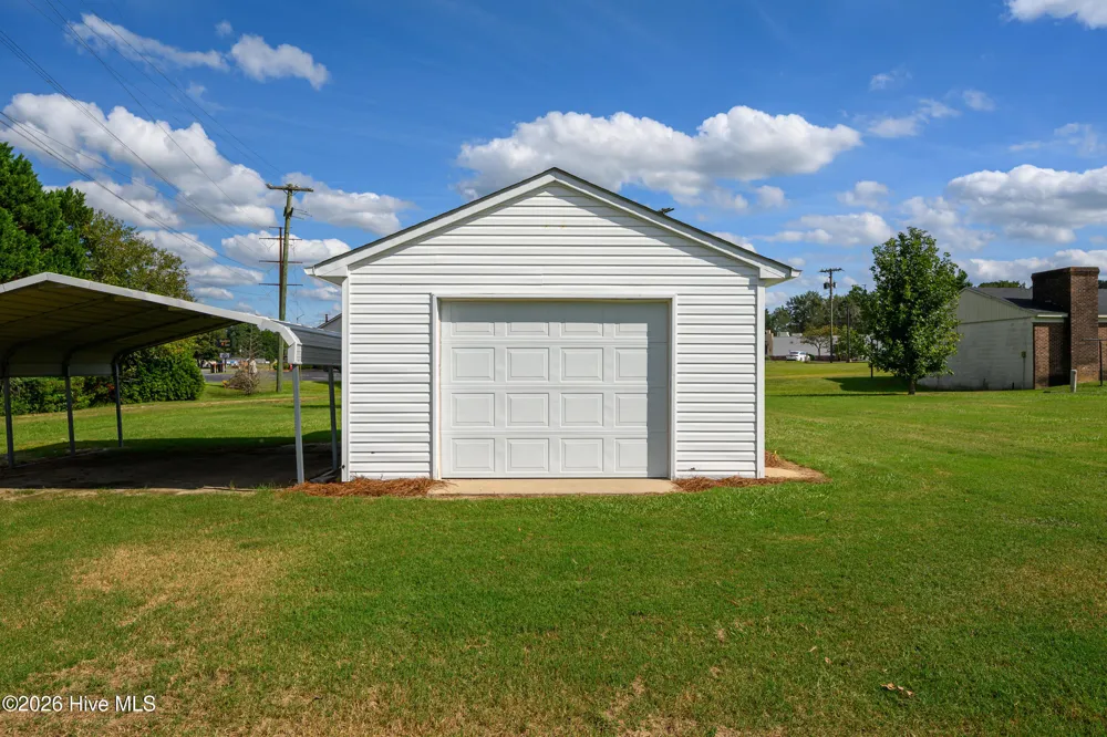 1035 W Saint James Street Tarboro, NC 27886