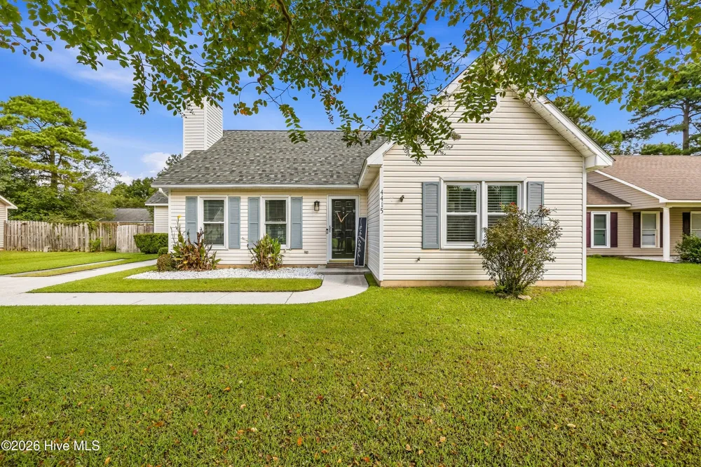 4415 Woodcroft Court Wilmington, NC 28405
