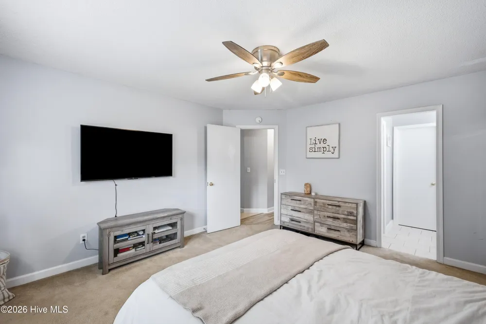 4415 Woodcroft Court Wilmington, NC 28405
