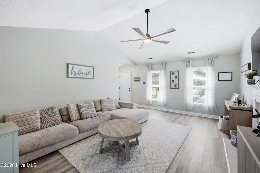 4415 Woodcroft Court Wilmington, NC 28405