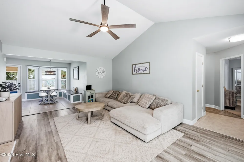 4415 Woodcroft Court Wilmington, NC 28405