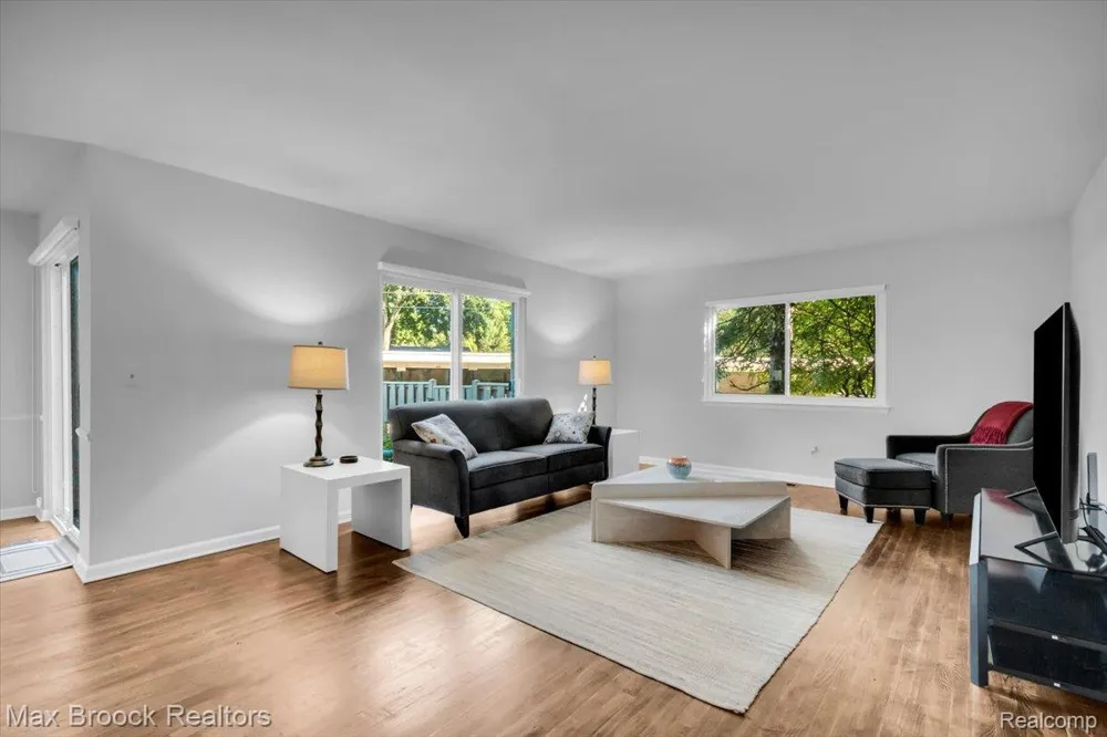 1460 Trailwood Path Bloomfield Charter Township, MI 48301