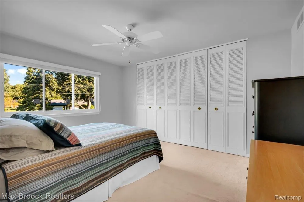 1460 Trailwood Path Bloomfield Charter Township, MI 48301