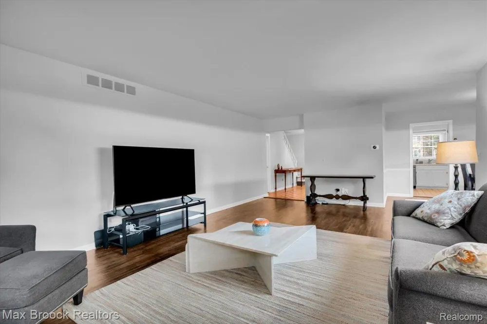 1460 Trailwood Path Bloomfield Charter Township, MI 48301