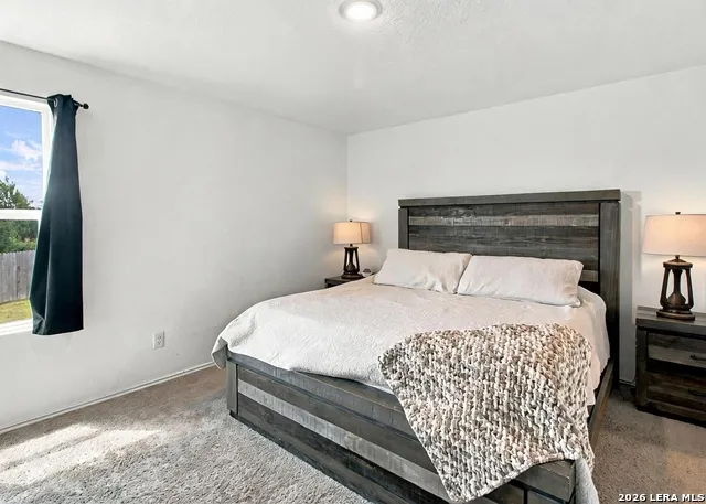 109 KAYDEN CT Marion, TX 78124