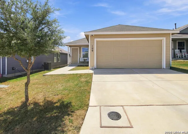 109 KAYDEN CT Marion, TX 78124