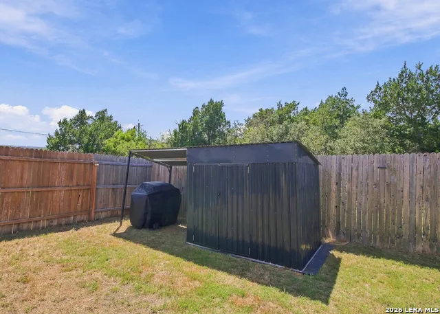 109 KAYDEN CT Marion, TX 78124