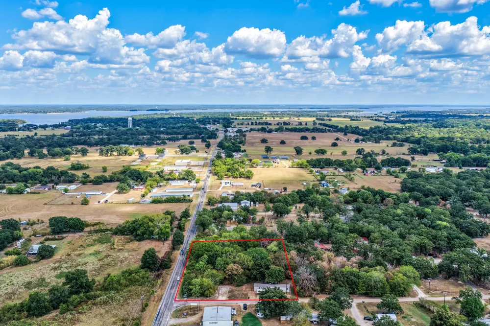 121 Rs County Road 3317 Emory, TX 75440