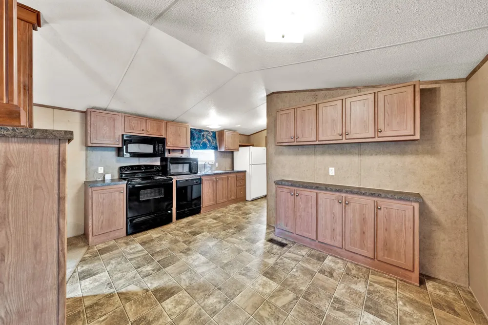 121 Rs County Road 3317 Emory, TX 75440