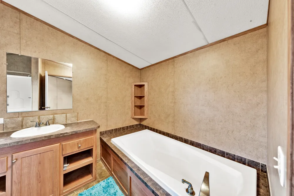 121 Rs County Road 3317 Emory, TX 75440