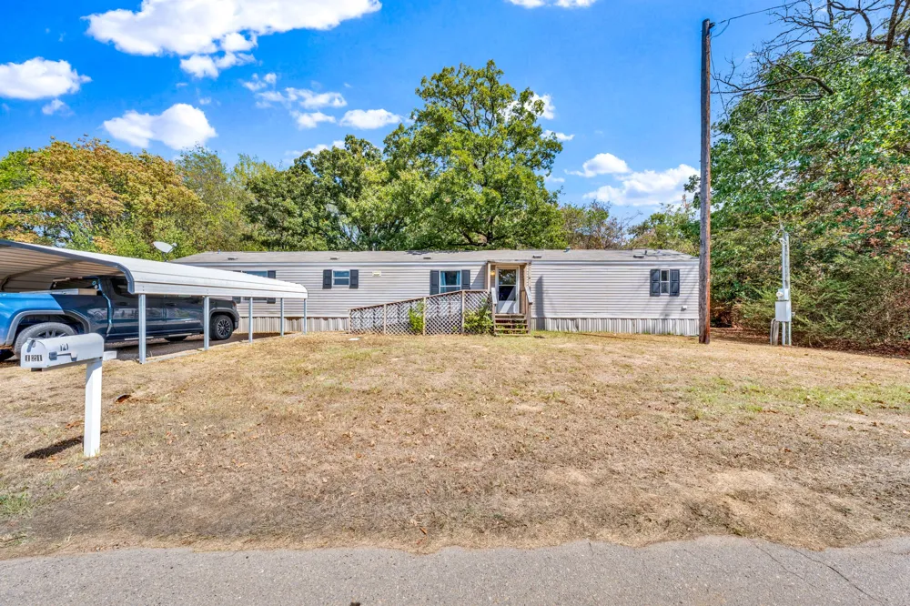 121 Rs County Road 3317 Emory, TX 75440